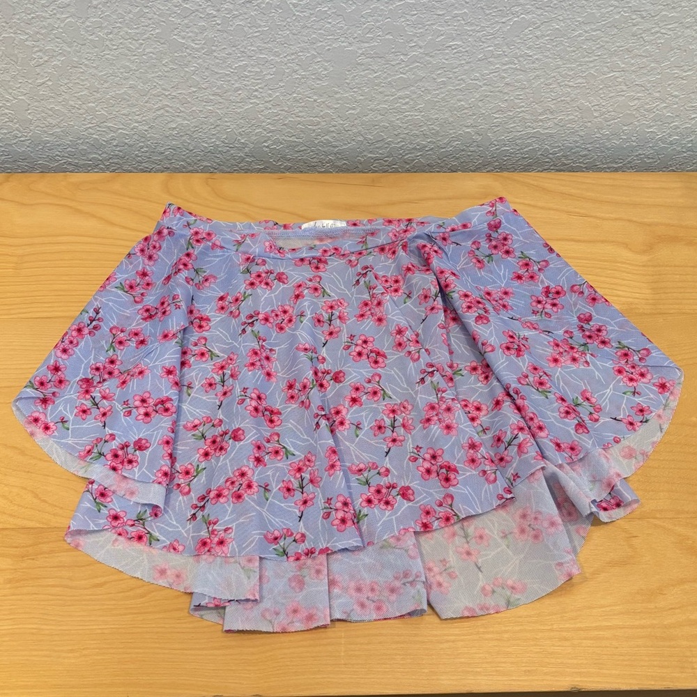 NWOT Chic Ballet (Oh La La) Dancewear Delilah Cherry Blossom Skirt, Adult M